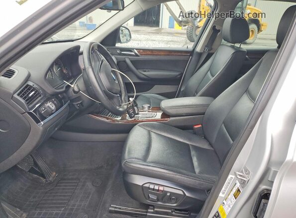 5UXWX9C59G0D83434 2016 BMW X3 Silver Widok wnętrza z przodu