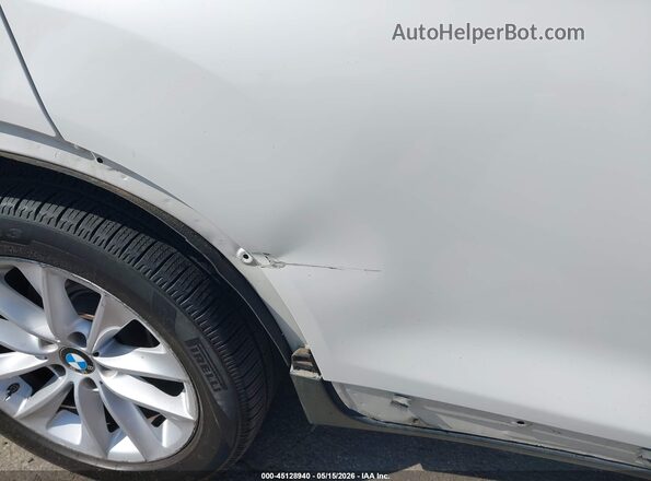 5UXWX9C5XH0T03122 2017 BMW X3 Белый 