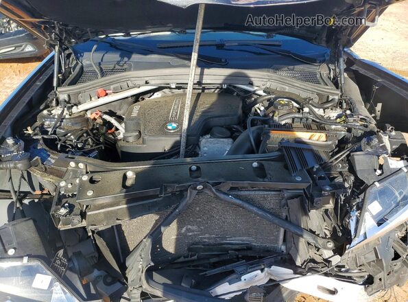 5UXWX9C5XH0T03900 2017 BMW X3 Черный Вид подкапотного пространства