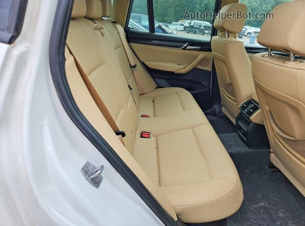 5UXWZ7C34H0X39851 2017 BMW X3 Белый Вид задней части салона