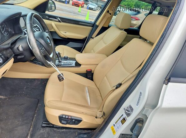 5UXWZ7C34H0X39851 2017 BMW X3 Белый Вид салона спереди