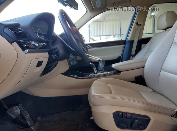 5UXWZ7C36H0V91301 2017 BMW X3 Белый Вид салона спереди