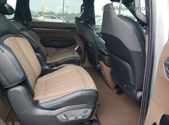 5XYAEFS50TG009782 2026 KIA EV9 Gray Vista interior trasera