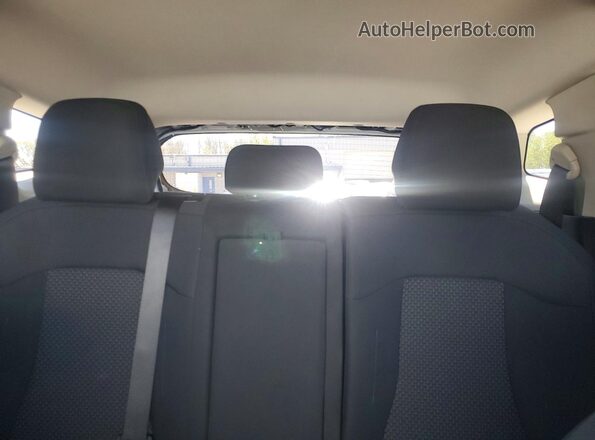 5XYK23DF1TG362467 2026 KIA SPORTAGE White Rear seats view