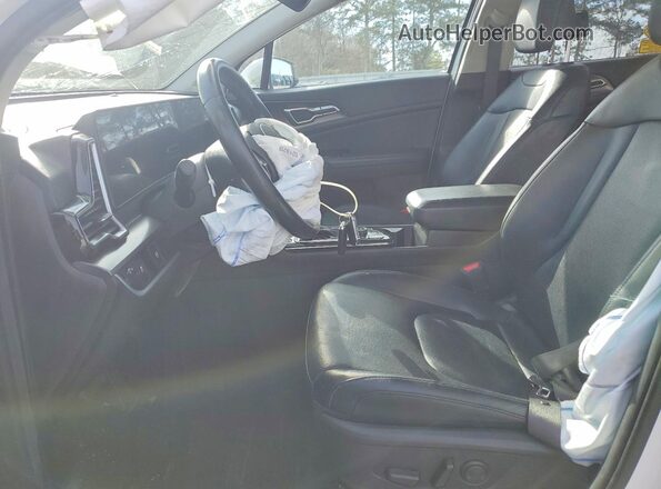 5XYK33AF5PG101513 2023 KIA SPORTAGE Белый Вид салона спереди