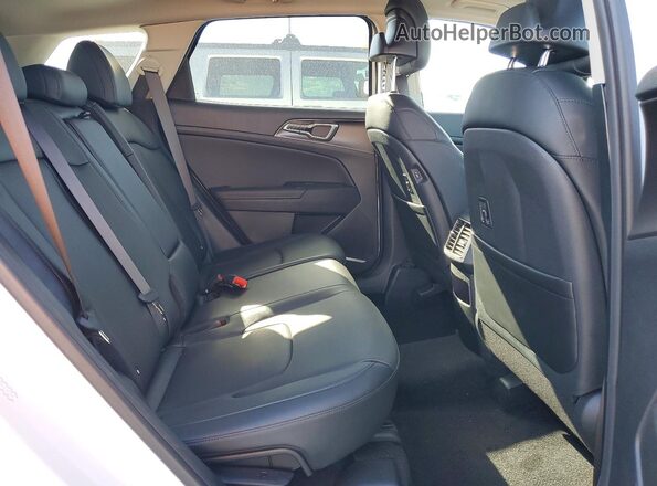5XYK33DF8TG347395 2026 KIA SPORTAGE Белый Вид задней части салона