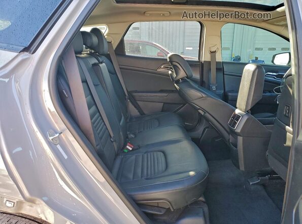 5XYK53DF2RG184083 2024 KIA SPORTAGE Gray Widok wnętrza z tyłu