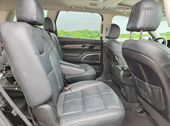 5XYP3DHC3MG178741 2021 KIA TELLURIDE Black Widok wnętrza z tyłu