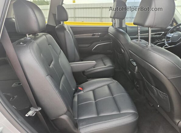 5XYP5DHC4NG264166 2022 KIA TELLURIDE Gray Widok wnętrza z tyłu