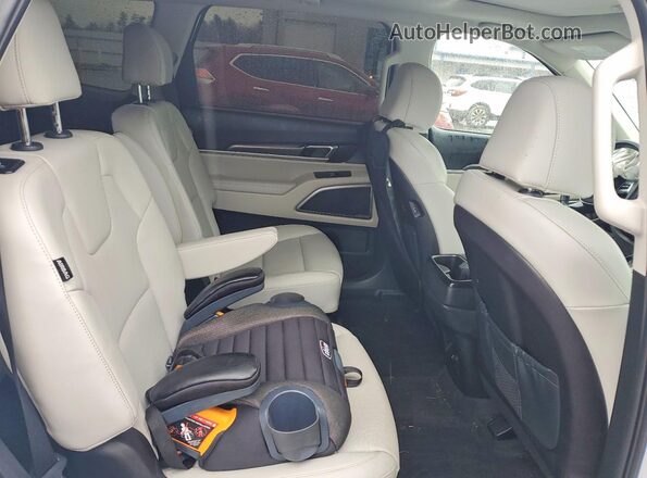 5XYP6DGC7RG544863 2024 KIA TELLURIDE White Widok wnętrza z tyłu