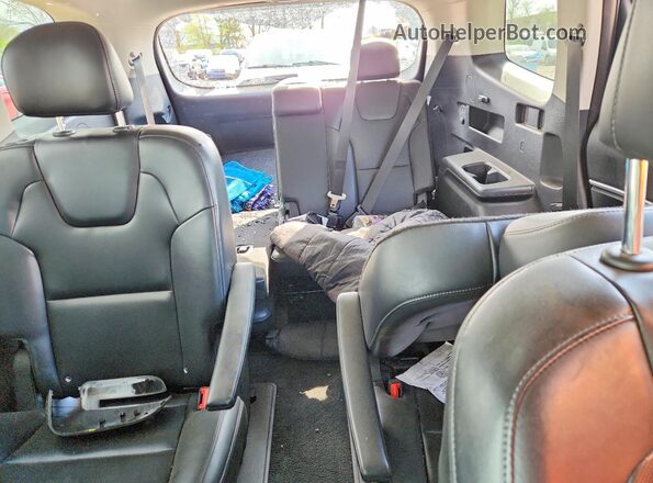 5XYP6DHC8NG201102 2022 KIA TELLURIDE Black Widok tylnych siedzeń