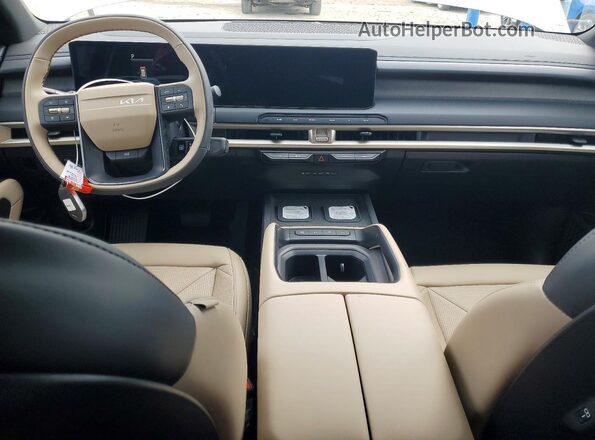 5XYPC5S11VG007078 2027 KIA TELLURIDE Silver Вид панелі приладів