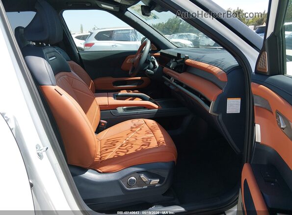 5XYPD5SA5VG001314 2027 KIA TELLURIDE HYBRID White Widok wnętrza z przodu