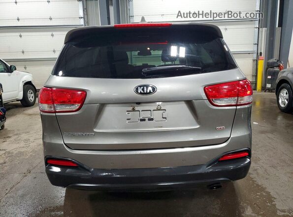 5XYPGDA38GG037604 2016 KIA SORENTO Silver Rear view