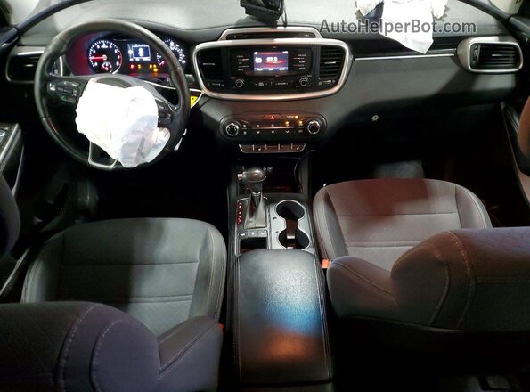 5XYPGDA38GG037604 2016 KIA SORENTO Silver Dashboard view