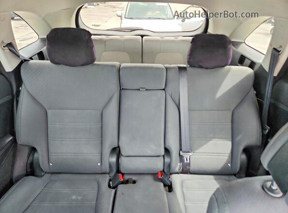 5XYPGDA3XGG025986 2016 KIA SORENTO White Widok tylnych siedzeń