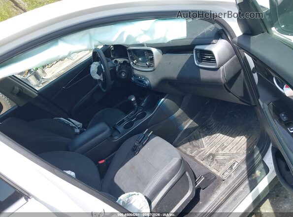 5XYPGDA53KG482553 2019 KIA SORENTO Белый Вид салона спереди
