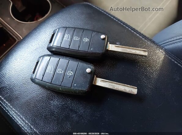 5XYPGDA55GG161816 2016 KIA SORENTO Gray Widok deski rozdzielczej