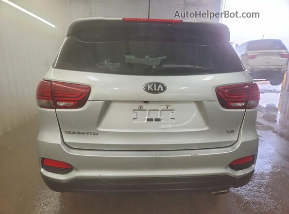 5XYPGDA55KG562002 2019 KIA SORENTO Silver Widok z tyłu