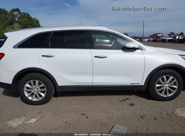 5XYPGDA58GG178013 2016 KIA SORENTO Белый Вид задней части салона