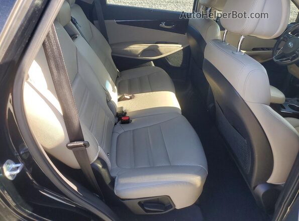 5XYPH4A19GG155138 2016 KIA SORENTO Black Rear interior view