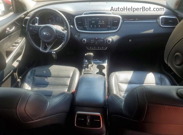 5XYPH4A19HG190165 2017 KIA SORENTO Red Widok deski rozdzielczej
