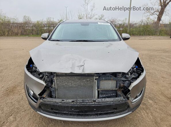 5XYPHDA13HG268682 2017 KIA SORENTO Серый Вид спереди