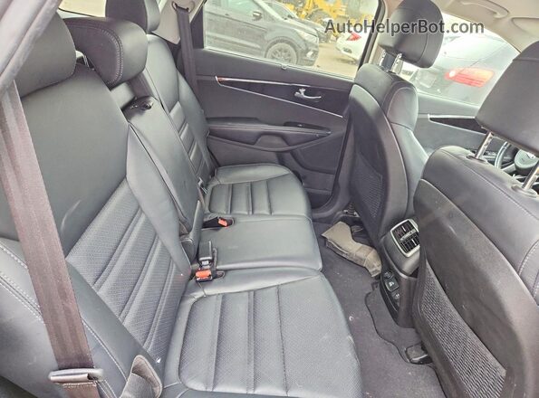 5XYPHDA13HG268682 2017 KIA SORENTO Серый Вид задних сидений