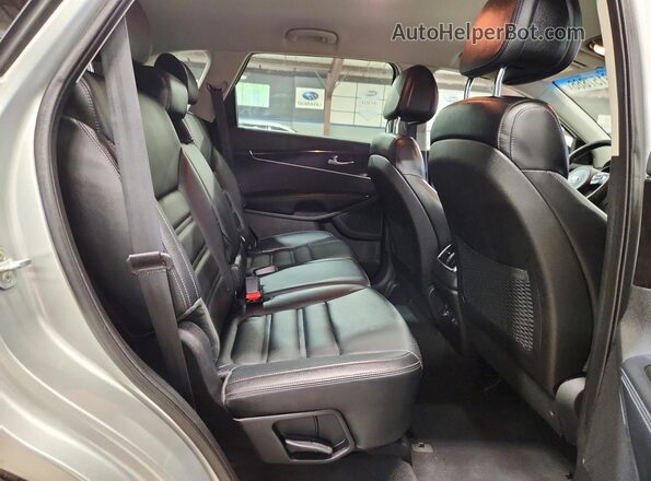 5XYPHDA19GG038580 2016 KIA SORENTO Silver უკანა სალონის ხედი