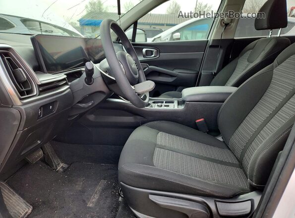 5XYRG4JC9RG297733 2024 KIA SORENTO Белый Вид салона спереди