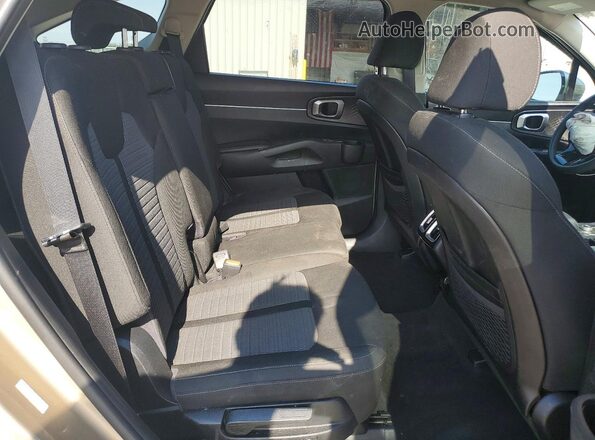 5XYRG4LC3MG016368 2021 KIA SORENTO Tan Widok wnętrza z tyłu