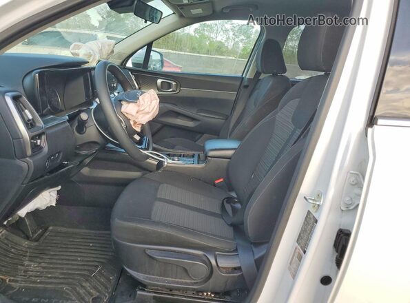 5XYRG4LC4NG116447 2022 KIA SORENTO Белый Вид салона спереди