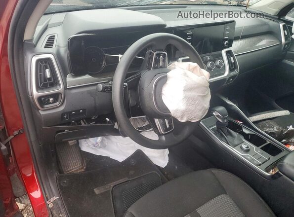 5XYRG4LC9MG025835 2021 KIA SORENTO Burgundy Vista del salpicadero
