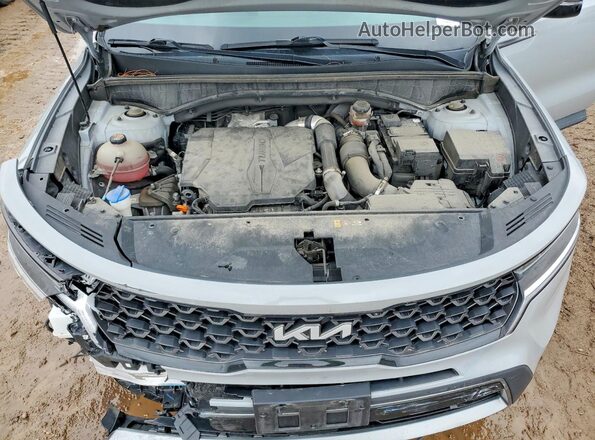 5XYRHDLF3NG120691 2022 KIA SORENTO Silver Widok wnętrza z tyłu