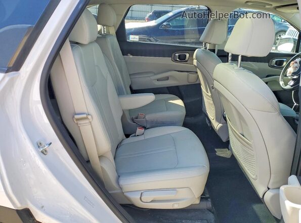 5XYRHDLF5MG071802 2021 KIA SORENTO Белый Вид задней части салона