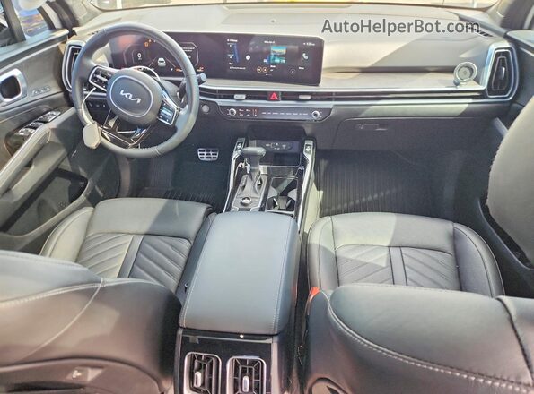 5XYRKDJF0RG264192 2024 KIA SORENTO Белый Вид панели приборов