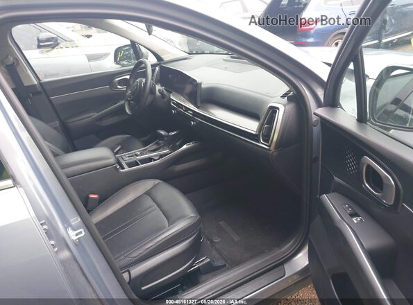 5XYRL4JC8RG277713 2024 KIA SORENTO Silver Widok wnętrza z przodu