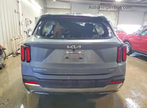 5XYRLDJC3RG284231 2024 KIA SORENTO Silver Вид ззаду