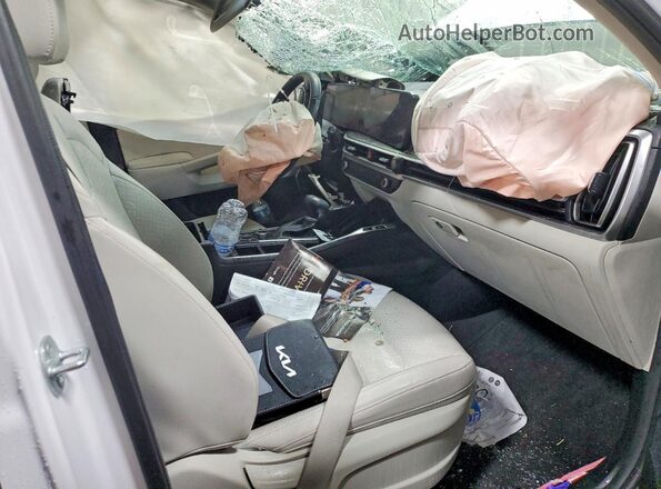 5XYRLDJC4RG286893 2024 KIA SORENTO White Вид салону спереду