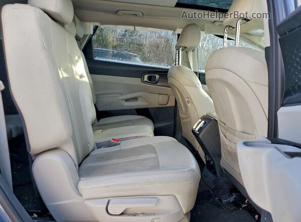 5XYRLDLC7MG070588 2021 KIA SORENTO Gray Widok wnętrza z tyłu