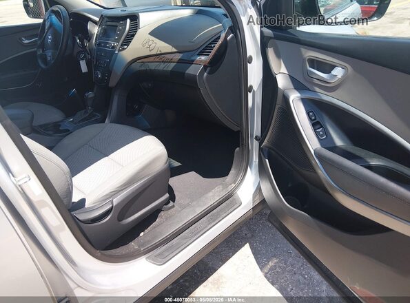 5XYZT3LB4HG420010 2017 HYUNDAI SANTA FE SPORT Серебряный Вид салона спереди