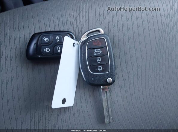 5XYZUDLB5HG445761 2017 HYUNDAI SANTA FE SPORT Silver Առջևի վահանակի տեսք