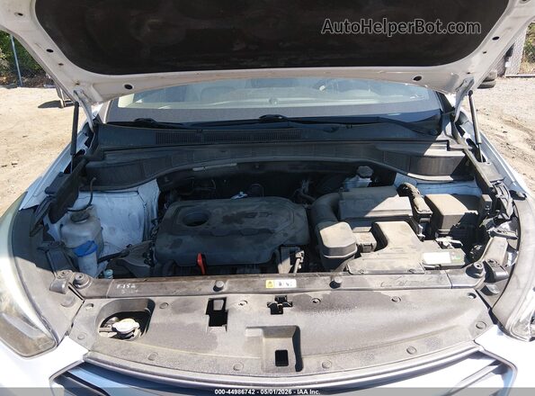 5XYZUDLB5JG546952 2018 HYUNDAI SANTA FE SPORT White Widok z tyłu