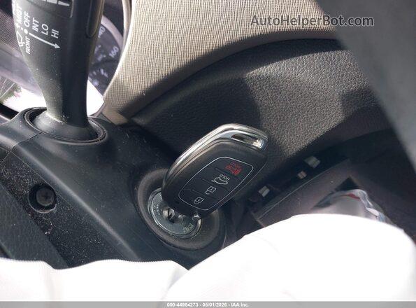 5XYZUDLB7GG313437 2016 HYUNDAI SANTA FE SPORT Silver Dashboard view
