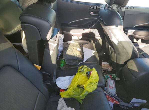 5XYZWDLA2GG306106 2016 HYUNDAI SANTA Silver Rear seats view
