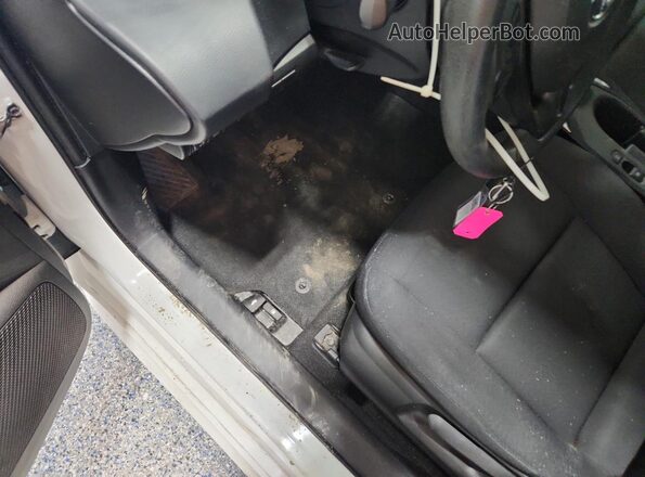 5YFB4MDE1PP032305 2023 TOYOTA COROLLA Белый 