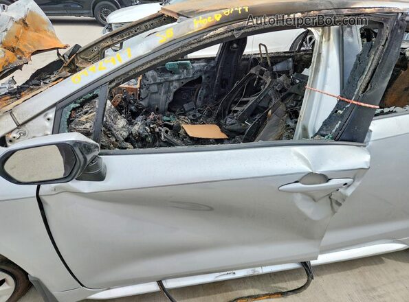 5YFB4MDEXTP394126 2026 TOYOTA COROLLA Серебряный Вид салона спереди