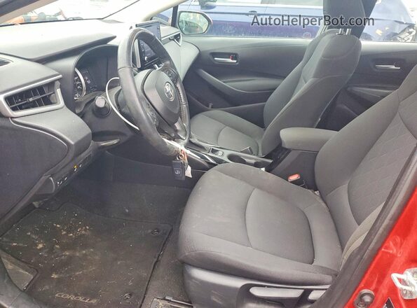 5YFBPMBE1MP208498 2021 TOYOTA COROLLA Red Front interior view