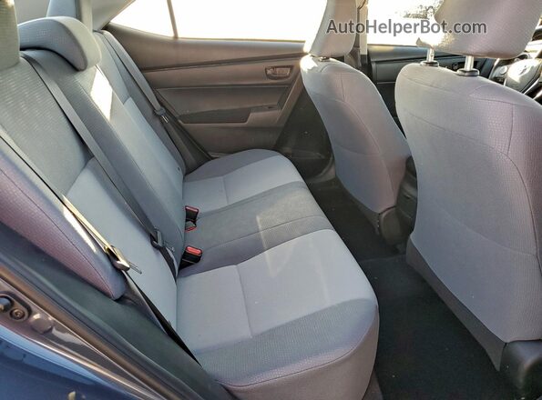 5YFBURHE4HP665678 2017 TOYOTA COROLLA Серый Вид задних сидений