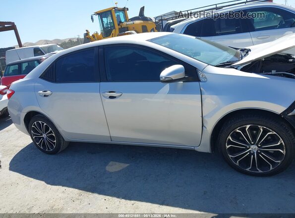 5YFBURHEXGP468058 2016 TOYOTA COROLLA Серебряный Вид задней части салона